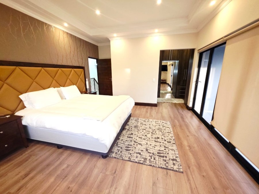 6 Bedroom Property for Sale in Sandown Western Cape